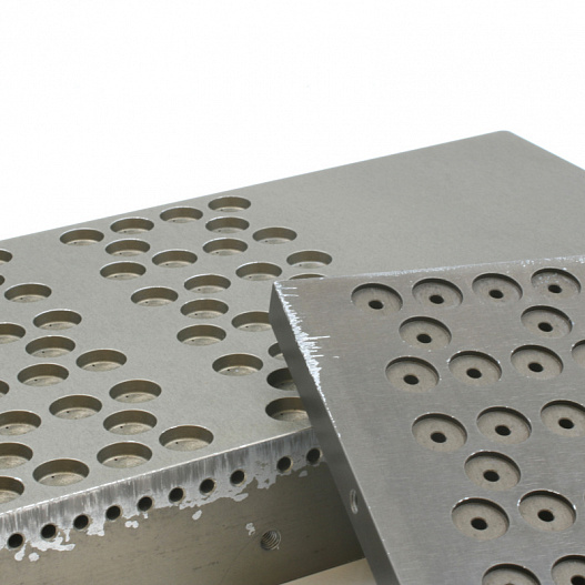 Moulding plates
