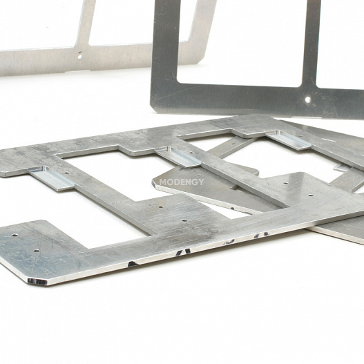 Equipment frames for plates varnshing