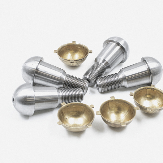 Pivots and bushings of the automotive machinery swivel units