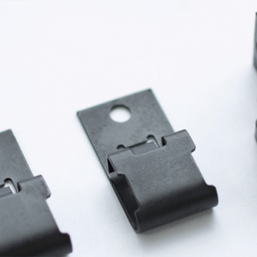 Sun visor spring-hinge
